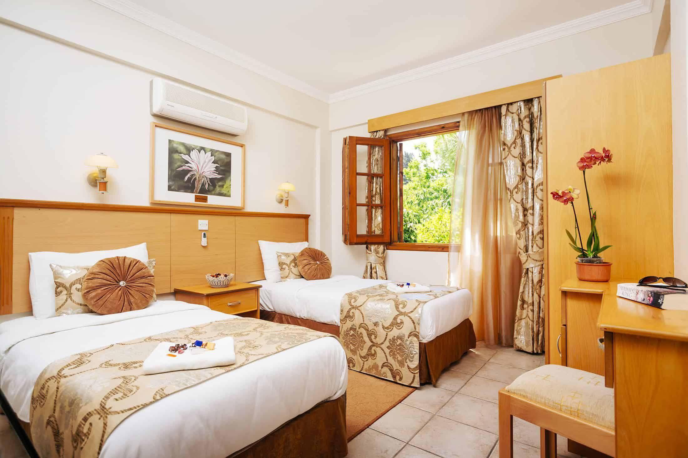 Almond Holiday Village & Hotel Karavas  Exterior foto
