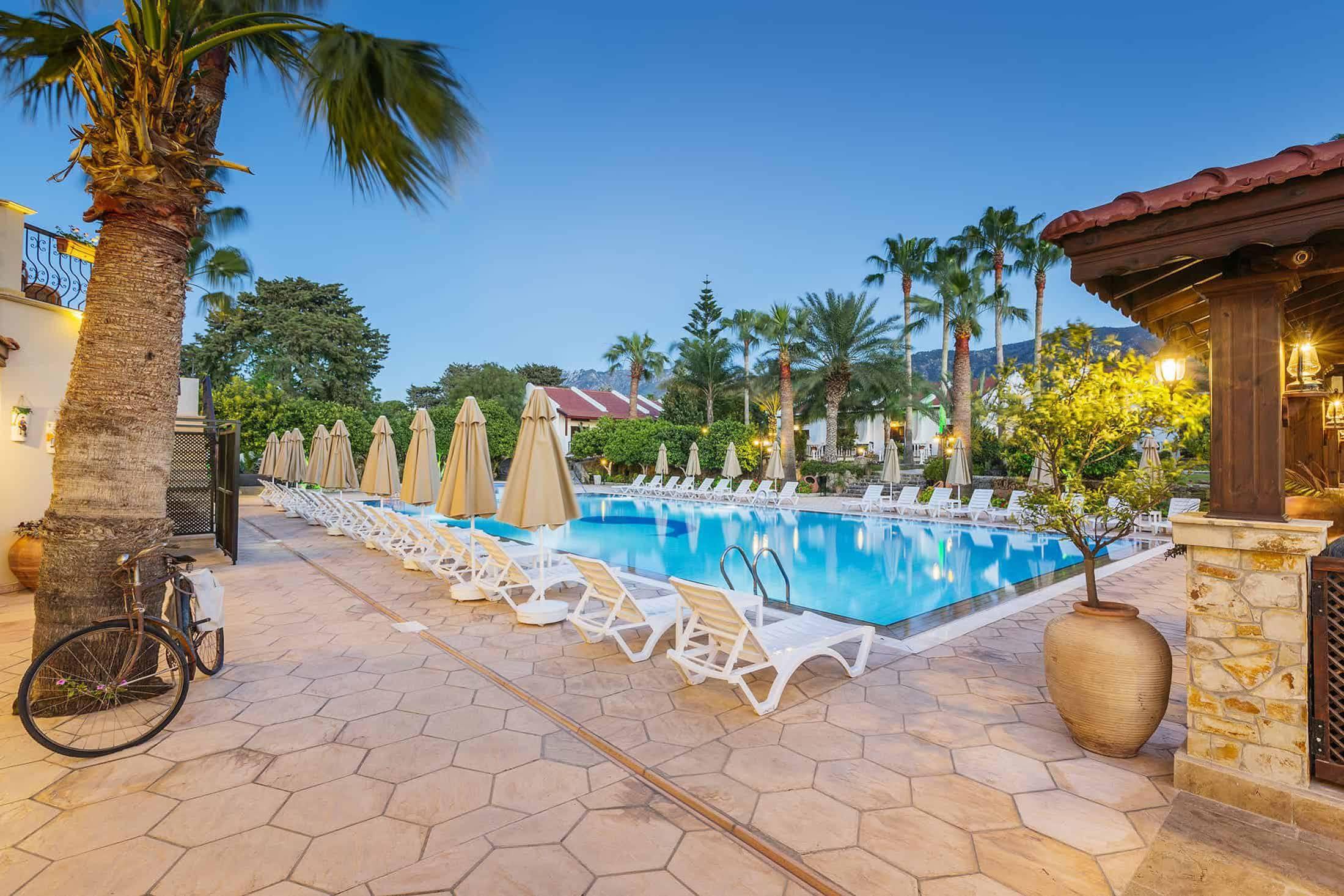 Almond Holiday Village & Hotel Karavas  Exterior foto